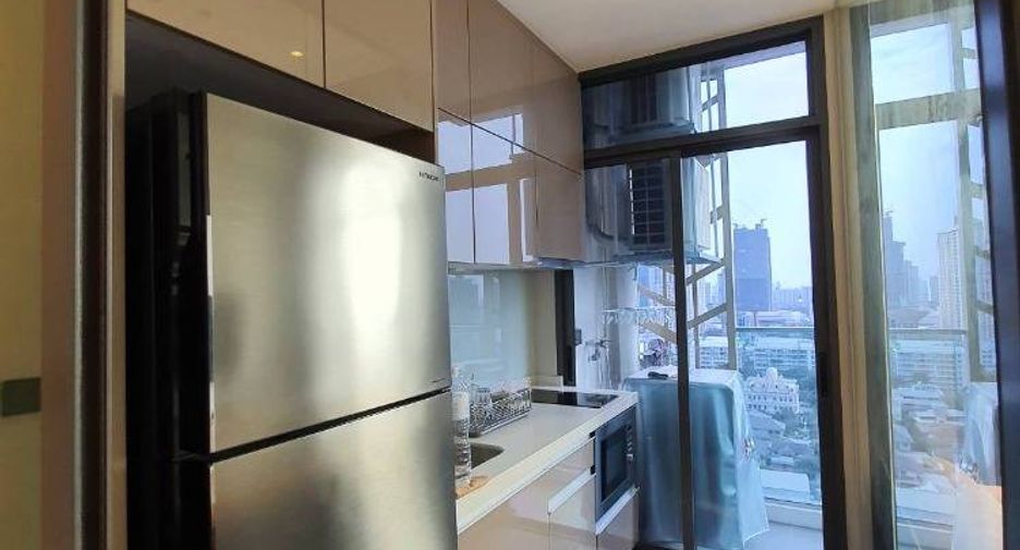 For sale 1 bed condo in Phra Khanong, Bangkok