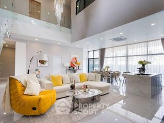 Villa en venta de 4 habitaciones en Bang Lamung, Chonburi