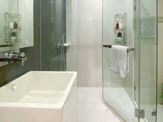 For sale 1 bed condo in Khlong San, Bangkok