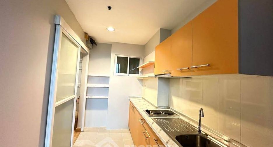 For sale 1 bed condo in Huai Khwang, Bangkok