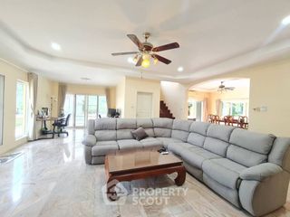 Villa en venta de 4 habitaciones en Bang Saray, Pattaya