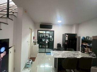 For sale 3 bedrooms townhouse in Prawet, Bangkok