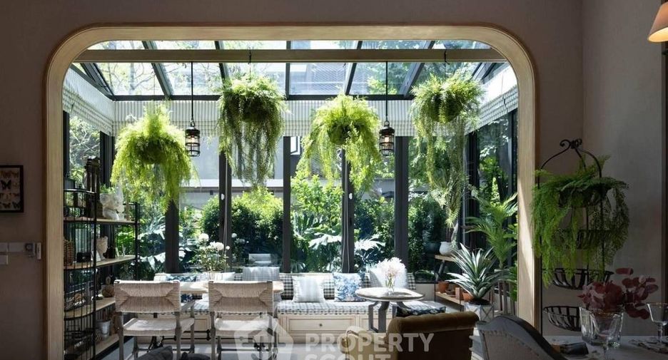 For sale 4 bedrooms house in Din Daeng, Bangkok