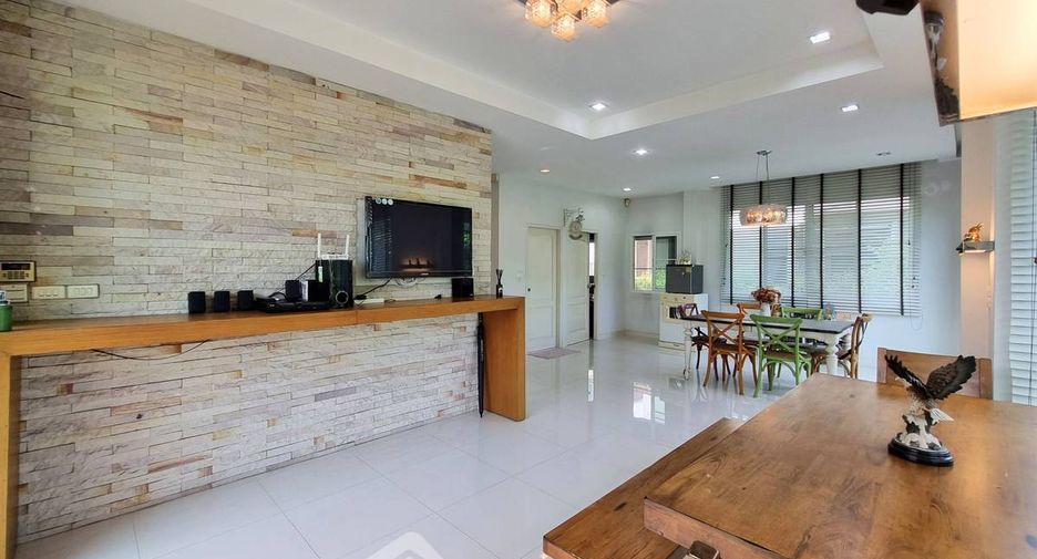 For sale 3 bedrooms house in Thawi Watthana, Bangkok