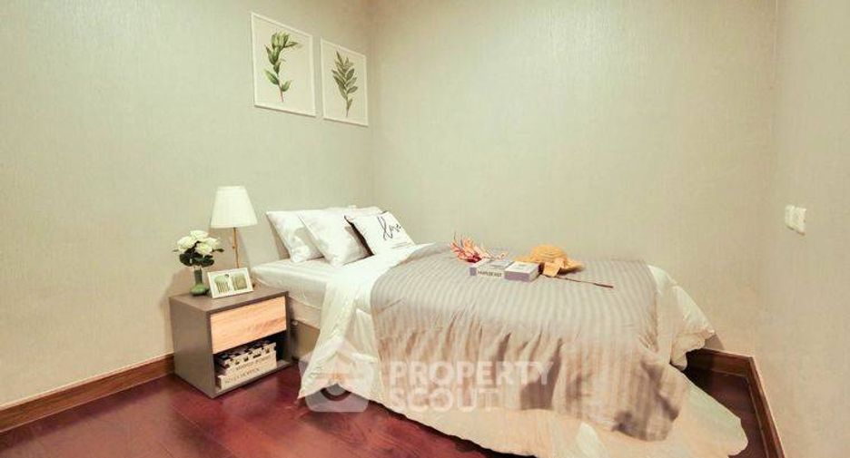 For sale 2 bedrooms condo in Khlong San, Bangkok