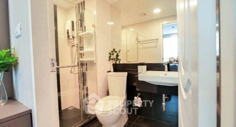 For sale 2 bedrooms condo in Khlong San, Bangkok