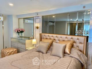 For sale 1 bed condo in Sathon, Bangkok