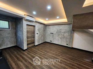 For sale 3 bedrooms townhouse in Bang Lamung, Chonburi