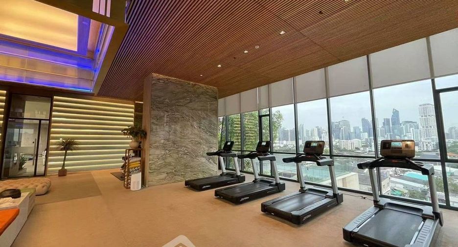 For sale 2 bedrooms condo in Khlong Toei, Bangkok