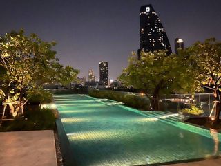 À vendre 2 chambres condo à Khlong Toei, Bangkok