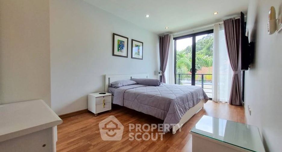 Casa adosada en venta de 2 habitaciones en Huay Yai, Pattaya