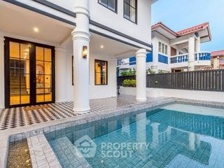 For sale 4 bedrooms villa in Bang Lamung, Chonburi