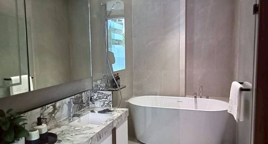 For sale 1 bed condo in Sathon, Bangkok