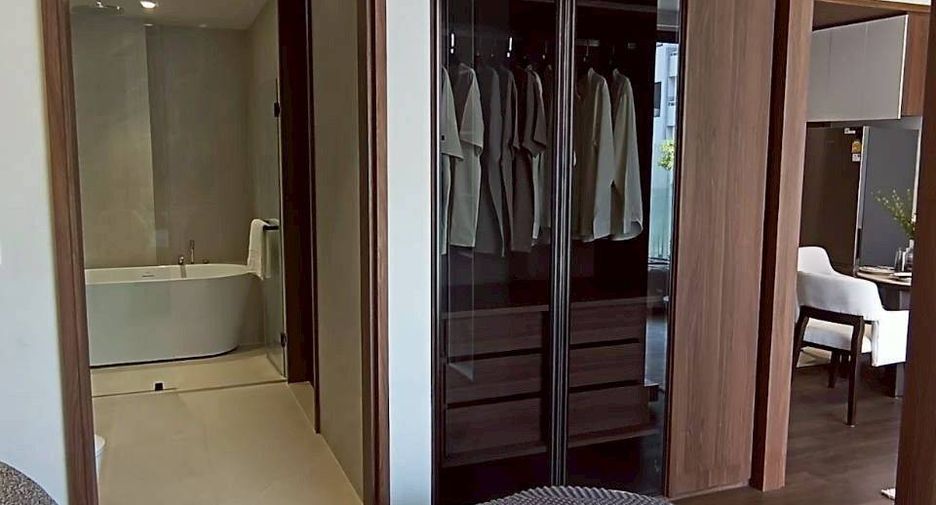 For sale 1 bed condo in Sathon, Bangkok