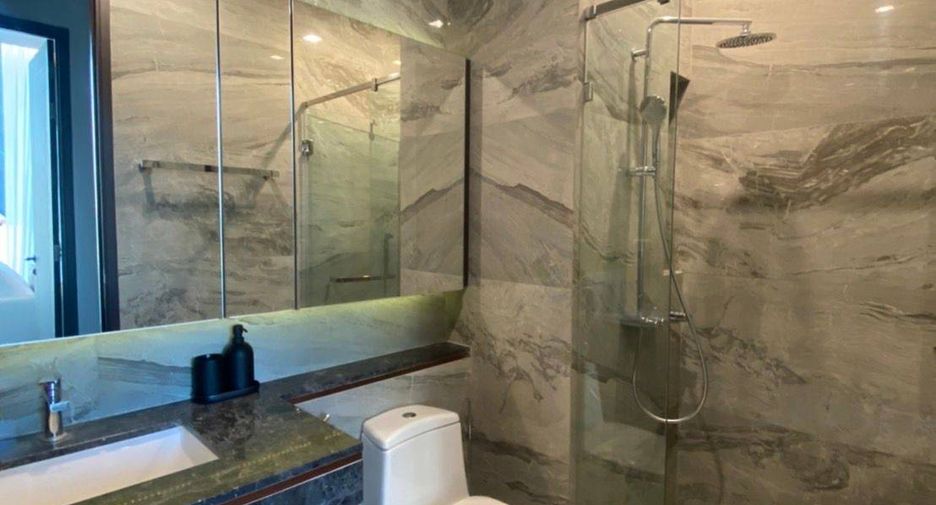 For sale 2 bedrooms condo in Khlong Toei, Bangkok