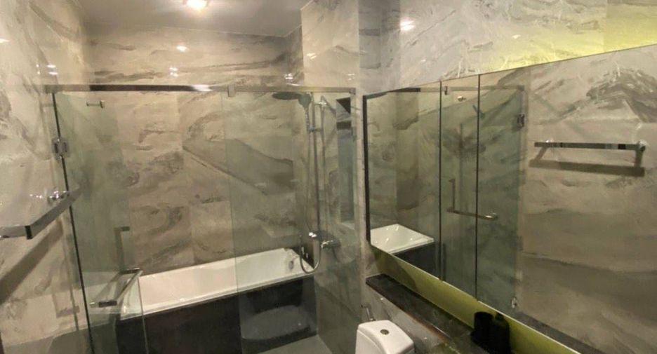 For sale 2 bedrooms condo in Khlong Toei, Bangkok