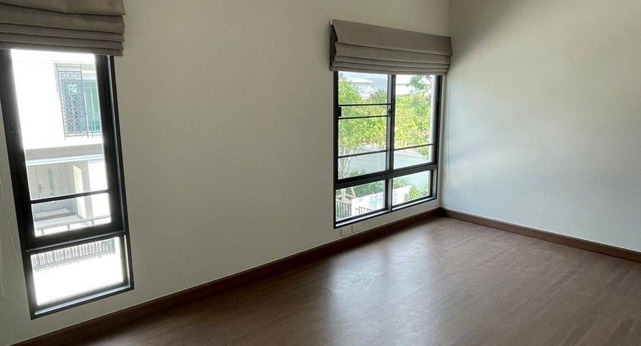 For sale 4 bedrooms house in Saphan Sung, Bangkok