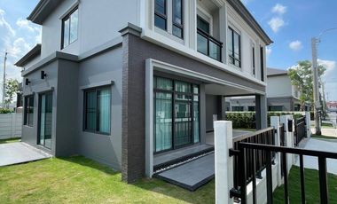 Haus zum Kauf mit 4 Zimmer in Saphan Sung, Bangkok