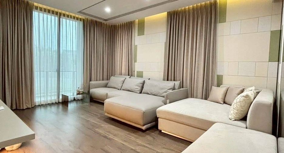 For sale 4 bedrooms house in Lat Phrao, Bangkok