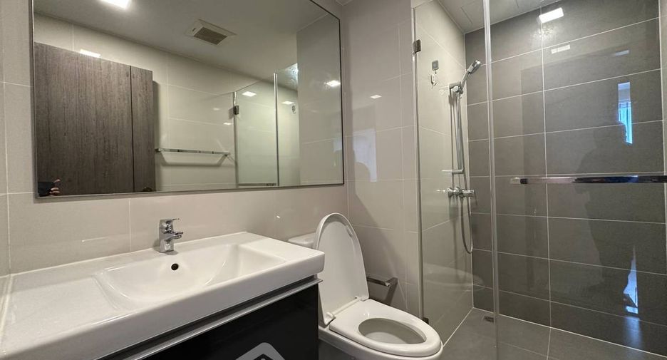For sale 2 bedrooms condo in Khlong Toei, Bangkok