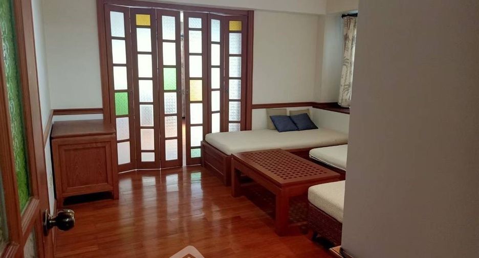 For sale 2 bedrooms condo in Wang Thonglang, Bangkok