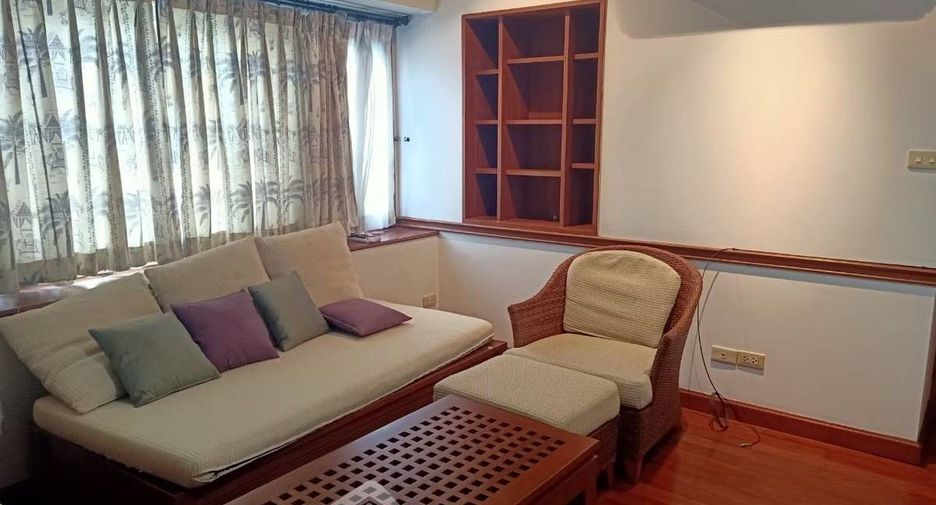 For sale 2 bedrooms condo in Wang Thonglang, Bangkok
