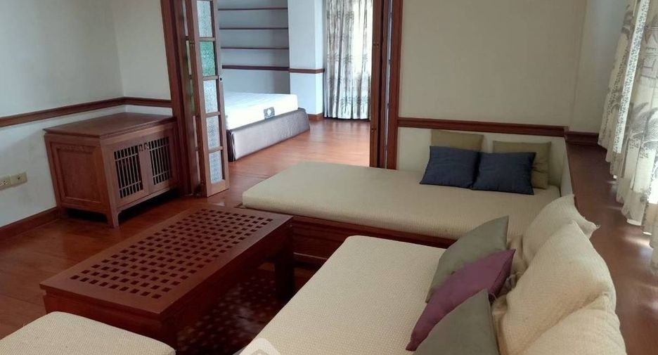 For sale 2 bedrooms condo in Wang Thonglang, Bangkok