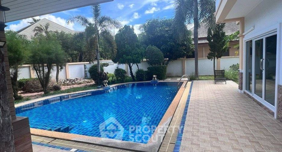 For sale 4 bedrooms house in Huay Yai, Pattaya