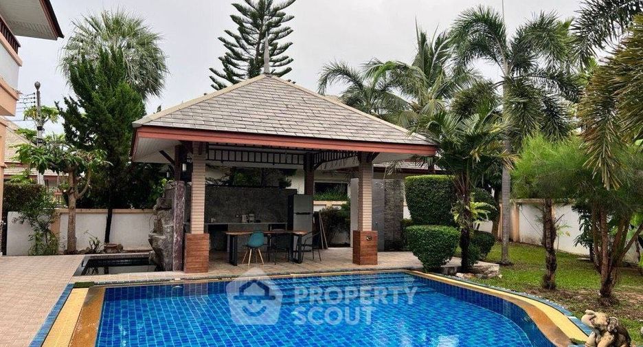 For sale 4 bedrooms house in Huay Yai, Pattaya