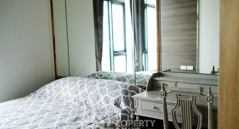 For sale 2 bedrooms condo in Phra Khanong, Bangkok