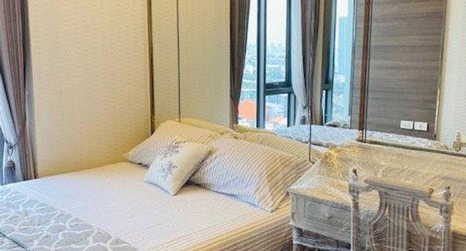 For sale 2 bedrooms condo in Phra Khanong, Bangkok