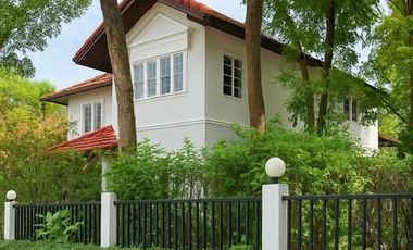 Casa en venta de 4 habitaciones en Saphan Sung, Bangkok