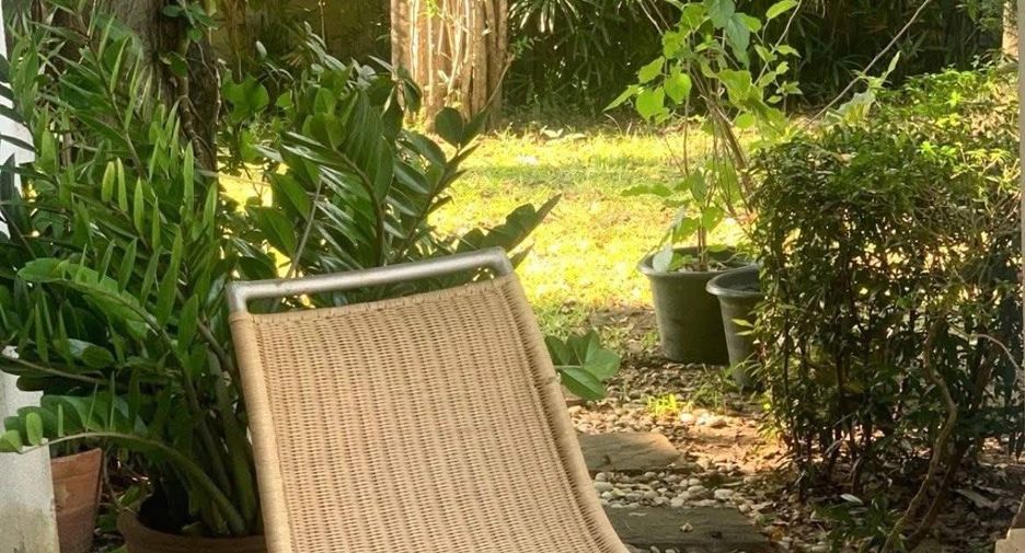 For sale 4 bedrooms house in Saphan Sung, Bangkok