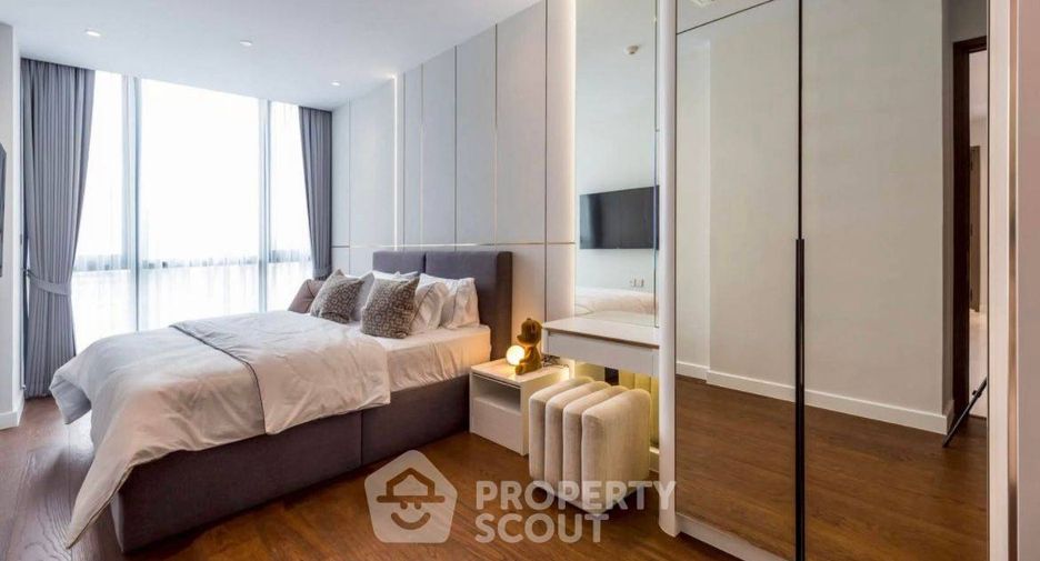 For sale 3 bedrooms condo in Sathon, Bangkok