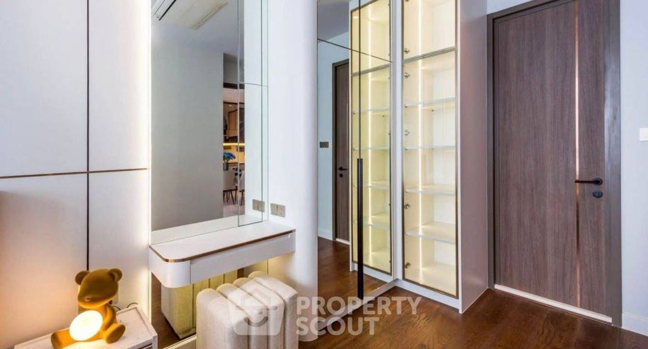 For sale 3 bedrooms condo in Sathon, Bangkok