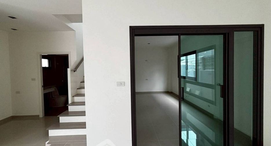 Haus zum Kauf mit 4 Zimmer in East Pattaya, Pattaya