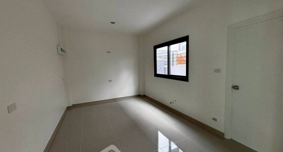 Haus zum Kauf mit 4 Zimmer in East Pattaya, Pattaya