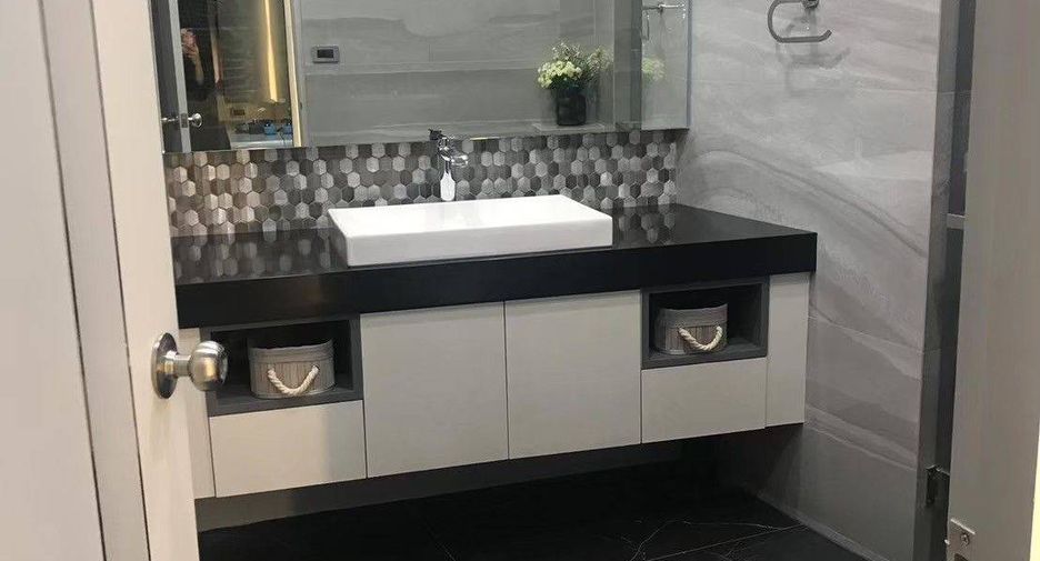 For sale 3 bedrooms condo in Sathon, Bangkok