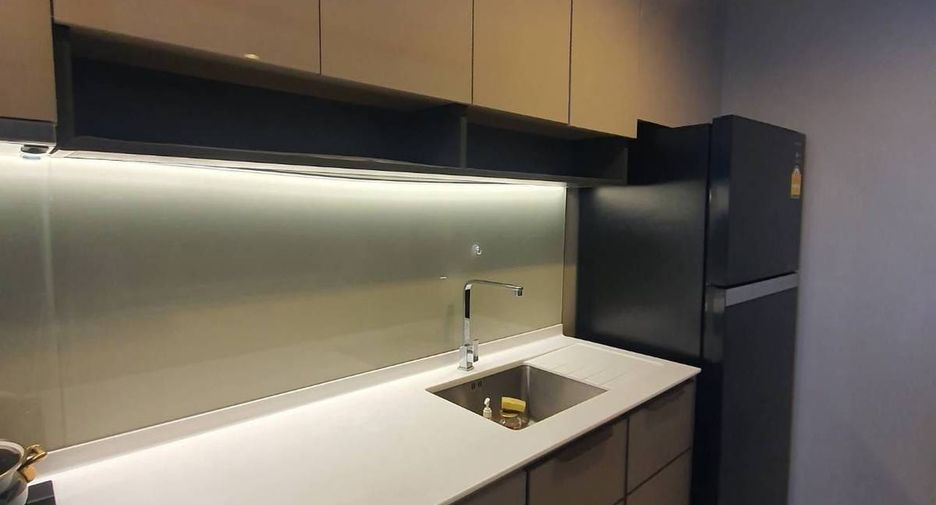 À vendre 1 chambre condo à Khlong Toei, Bangkok