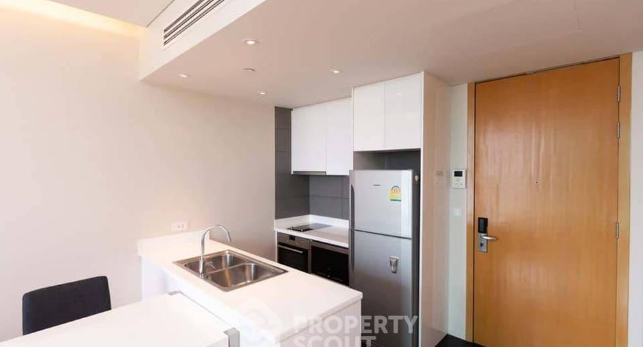 For sale 1 bed condo in Khlong Toei, Bangkok