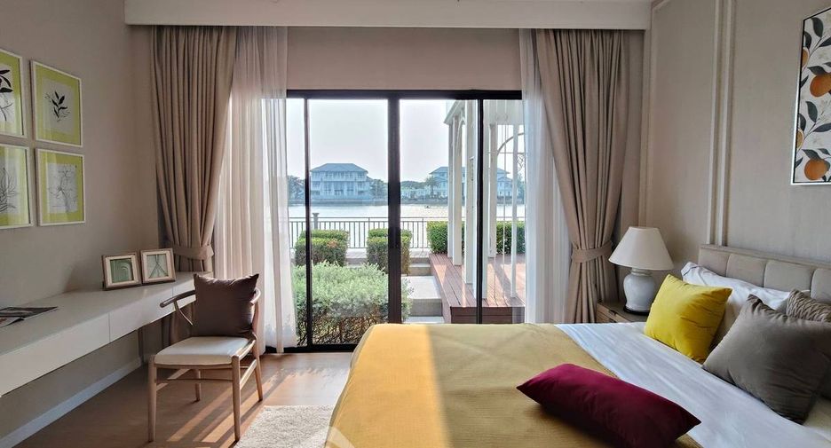 For sale 5 bedrooms townhouse in Mueang Samut Sakhon, Samut Sakhon