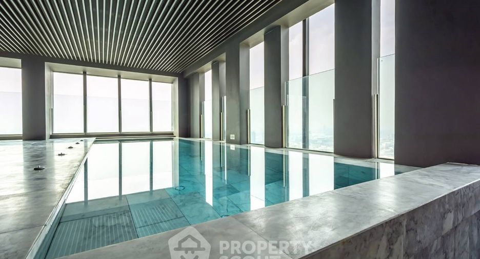 For sale 2 ベッドルーム condo in Khlong Toei, Bangkok
