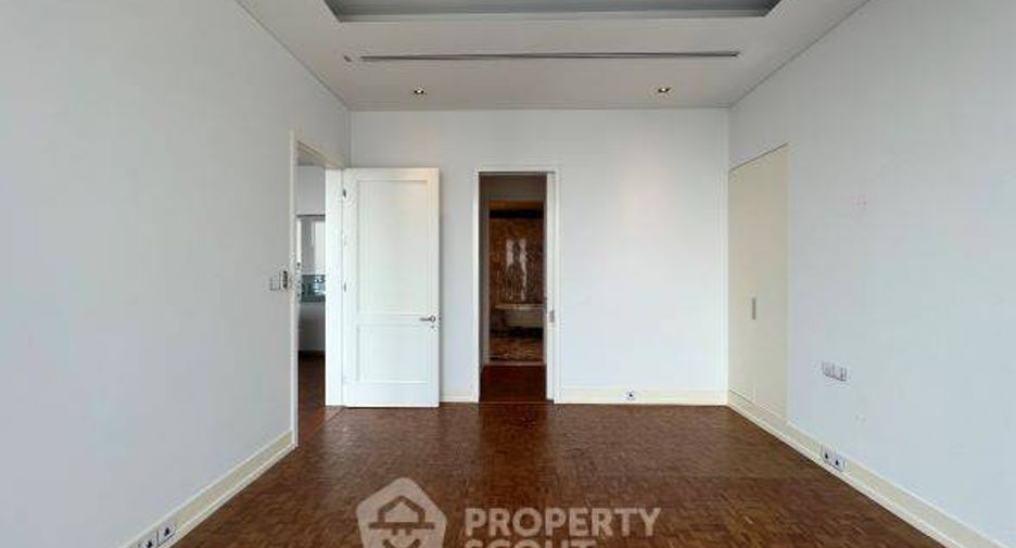 For sale 2 bedrooms condo in Sathon, Bangkok