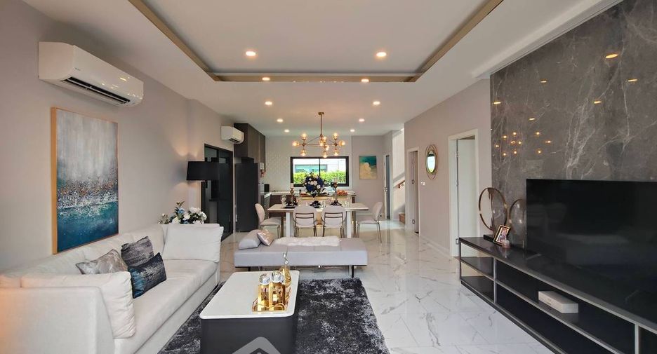 For sale 4 bedrooms townhouse in Mueang Samut Sakhon, Samut Sakhon
