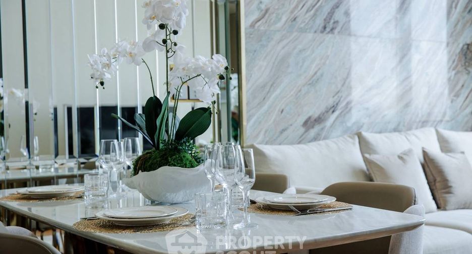 For sale 2 bedrooms condo in Khlong Toei, Bangkok