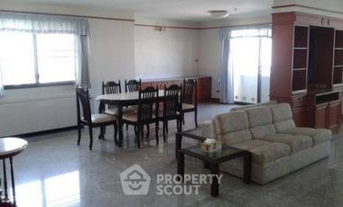 Condo en venta de 4 habitaciones en Khlong Toei, Bangkok