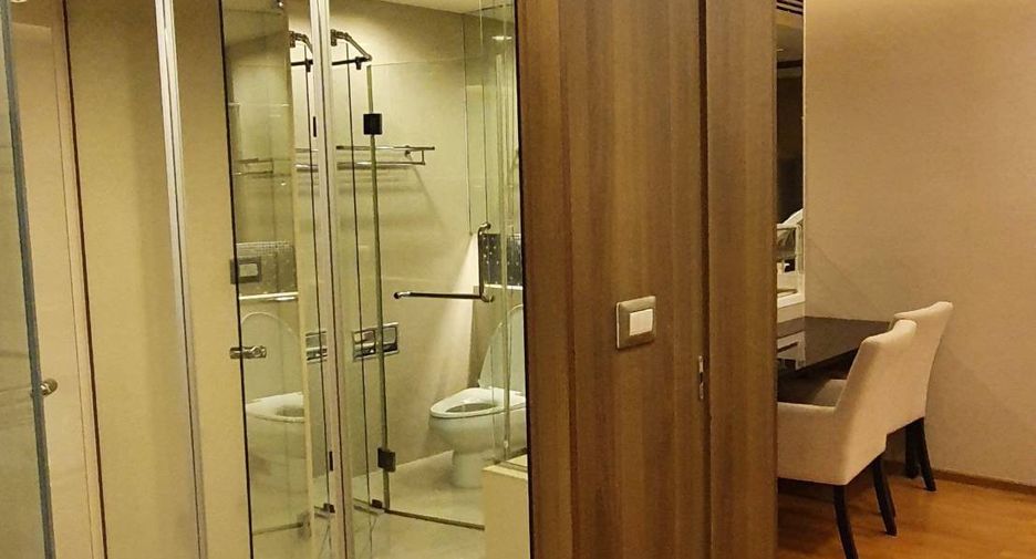 For sale 1 bed condo in Sathon, Bangkok