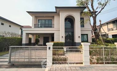 Продажа 4 спальни таунхаус в Mueang Samut Sakhon, Самутсакхон