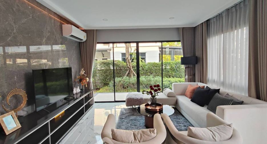 For sale 4 bedrooms townhouse in Mueang Samut Sakhon, Samut Sakhon