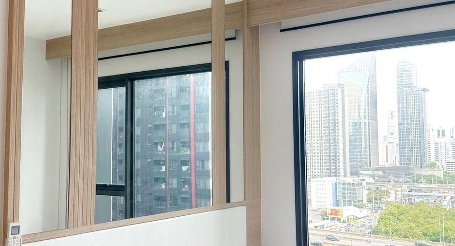 For sale 2 bedrooms condo in Huai Khwang, Bangkok